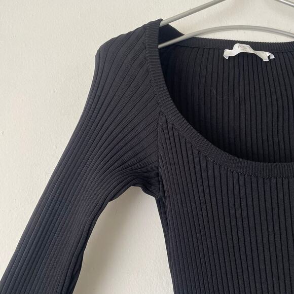 ASTR The Label Black Ribbed Scoop Neck Long Sleeve Midi Dress size MEDIUM - Picture 3 of 7